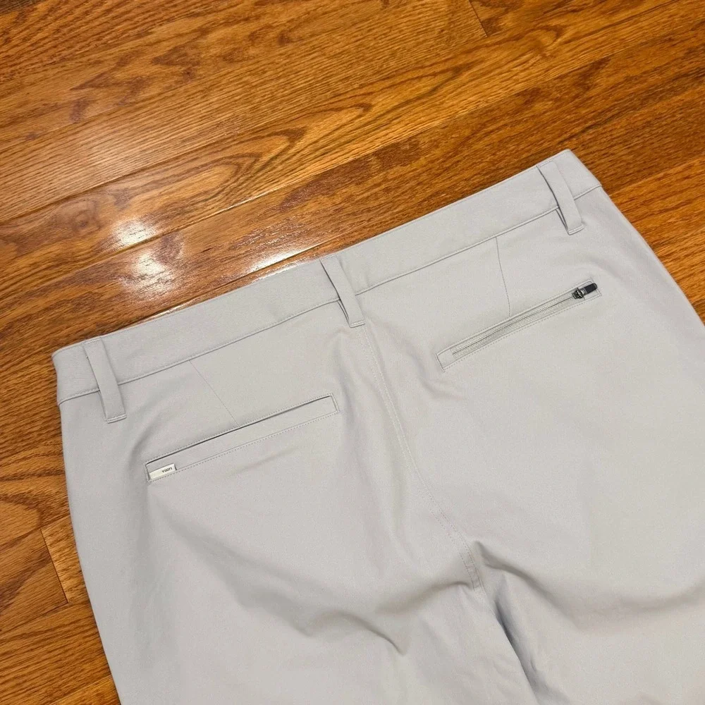 Vuori Cascade Tech Chino Pants Mens 34x31 Light Grey Performance Golf V427